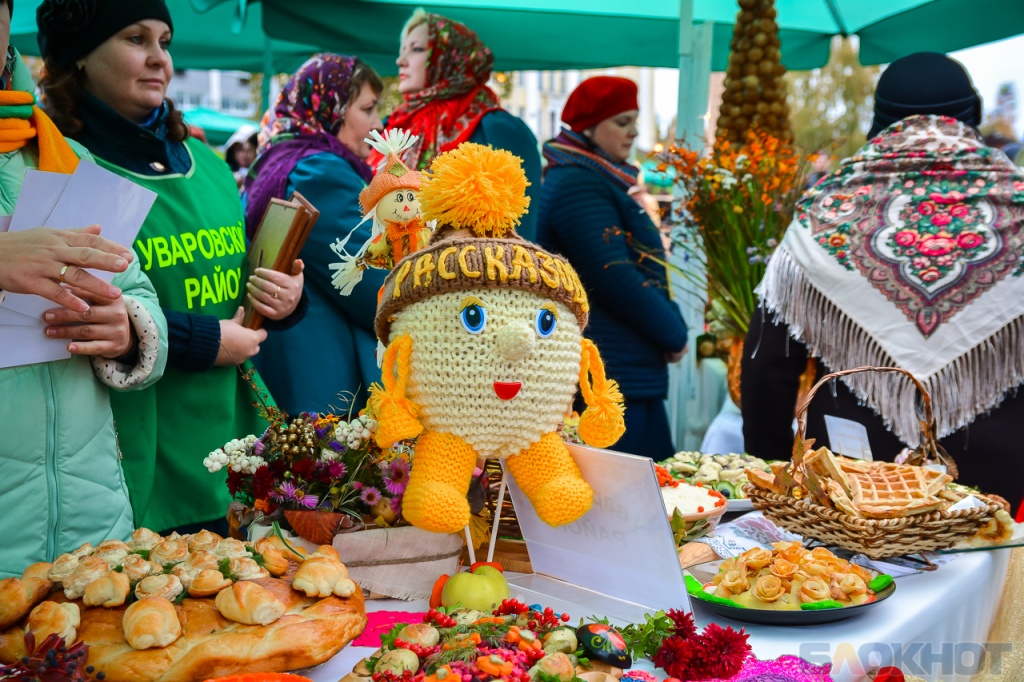 Ярмарка это. Ярмарка. Ярмарка фото. Покровская ярмарка. Осенние ярмарки в России.