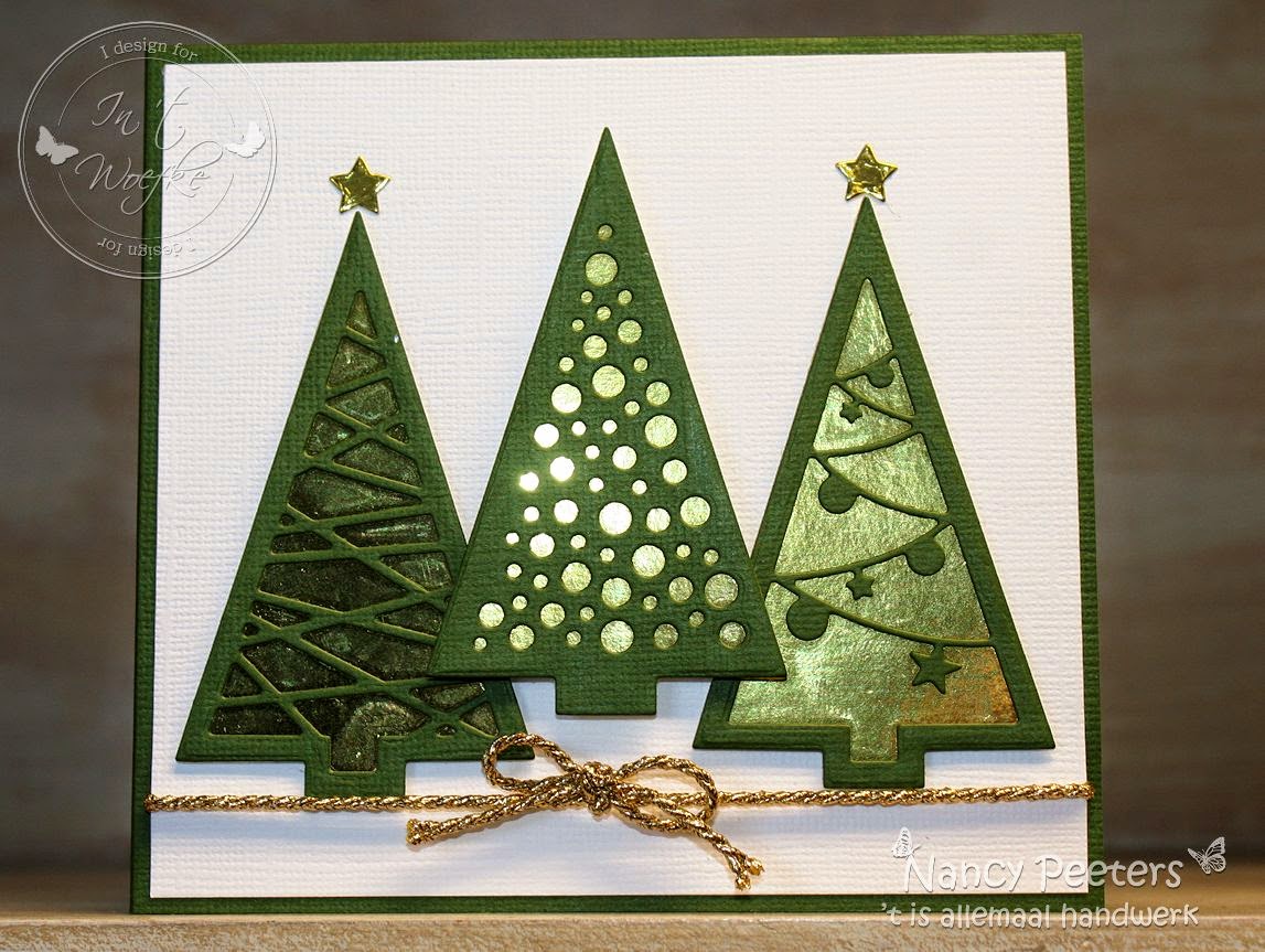Новогодняя открытка в виде елки из фоамирана в английском стиле