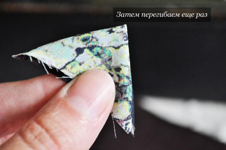 коврик из лоскутков треугольникв