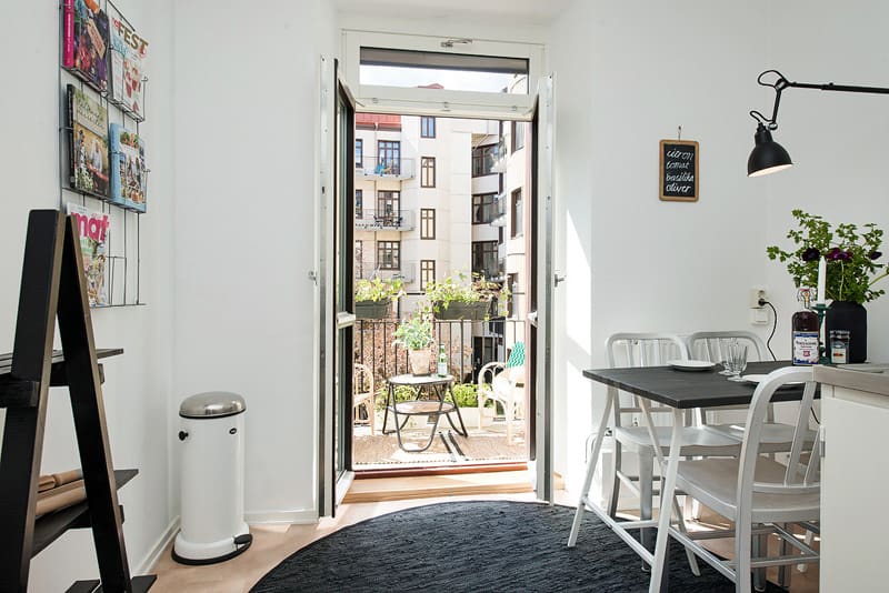 Kitchen dining area in Scandinavian style