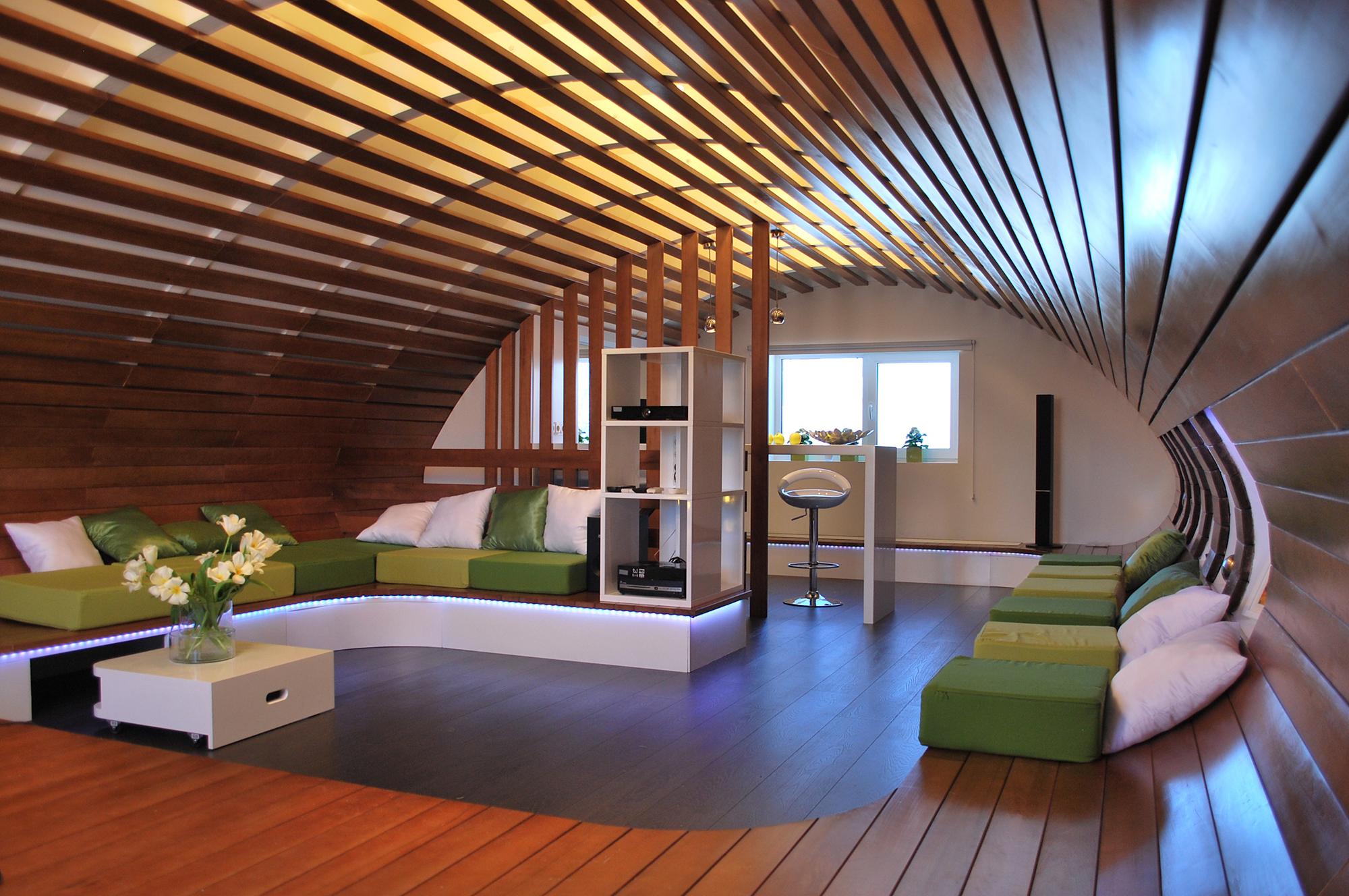 Реечный потолок в гостиной и кухне