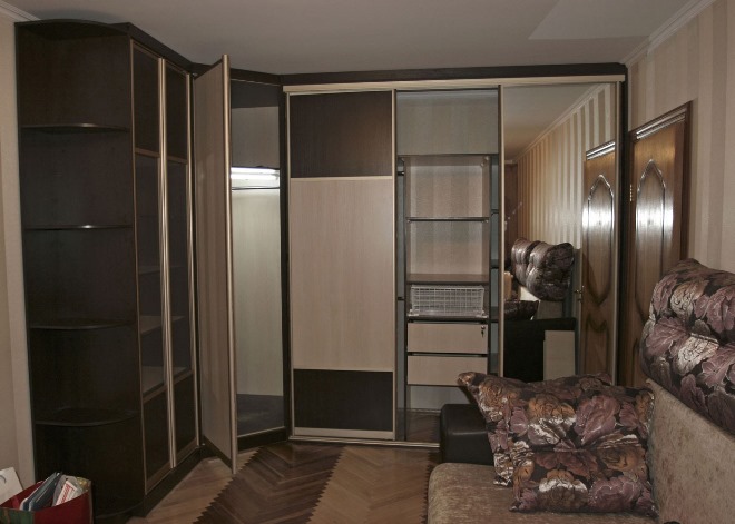 Встроенный шкаф для однокомнатной квартиры