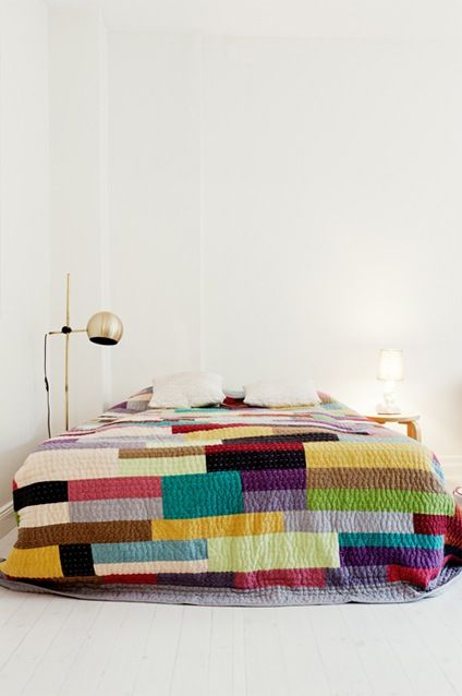 Пэчворк в интерьере: разнообразие лоскутных одеял, фото № 21