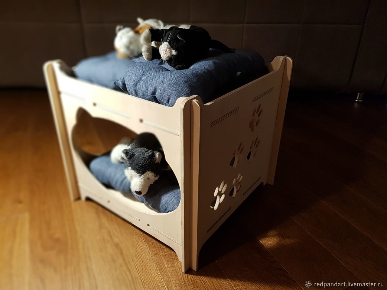 Как сделать кровать для кошки из коробки своими руками