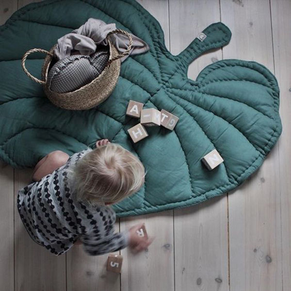 Простые идеи для дома: текстильные листья как пледы и ковры, фото № 9