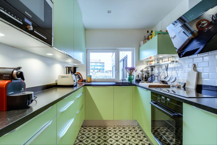 глянцевый черно-зеленый кухонный гарнитур