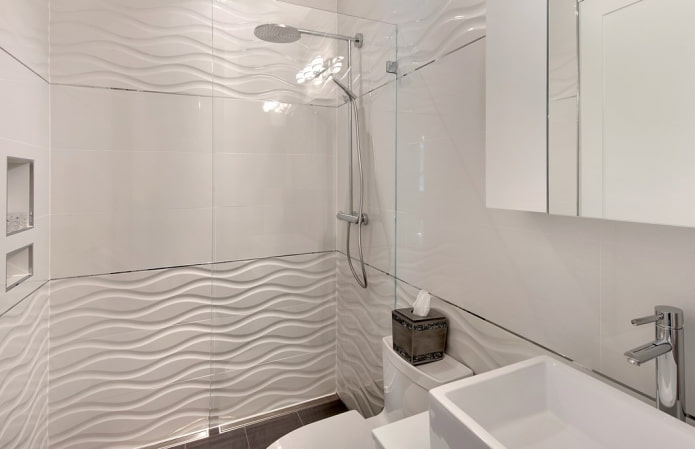 рельефная плитка белого цвета в интерьере ванной