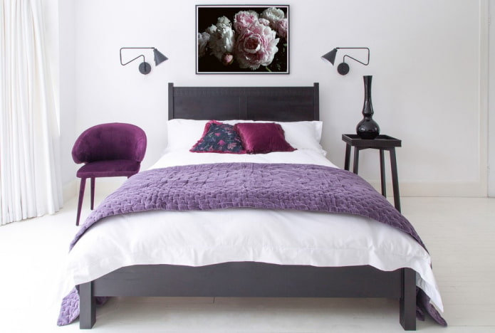 кровать цвета венге в интерьере спальни