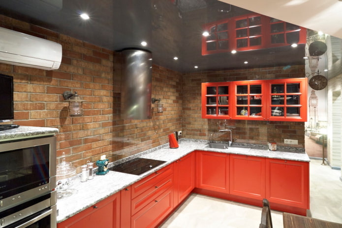красный интерьер кухни в стиле лофт