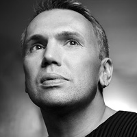 Майк Шилов, дизайнер интерьеров, предметный дизайнер
