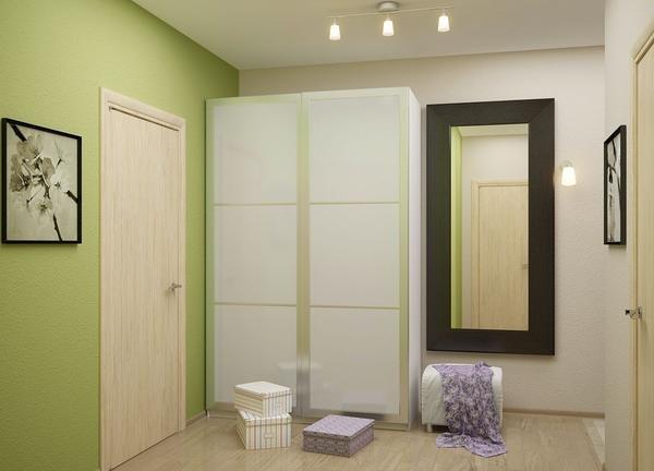 Площадь коридора в панельном доме зачастую небольшая, поэтому шкаф стоит приобретать глубиной до 50 см 