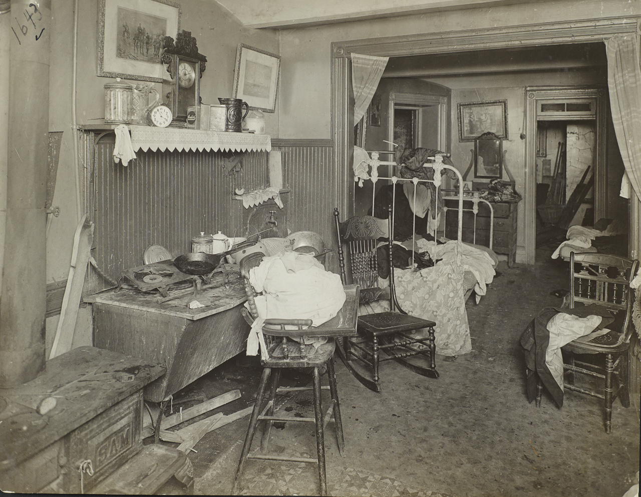 Квартира в доходном доме. 1910.