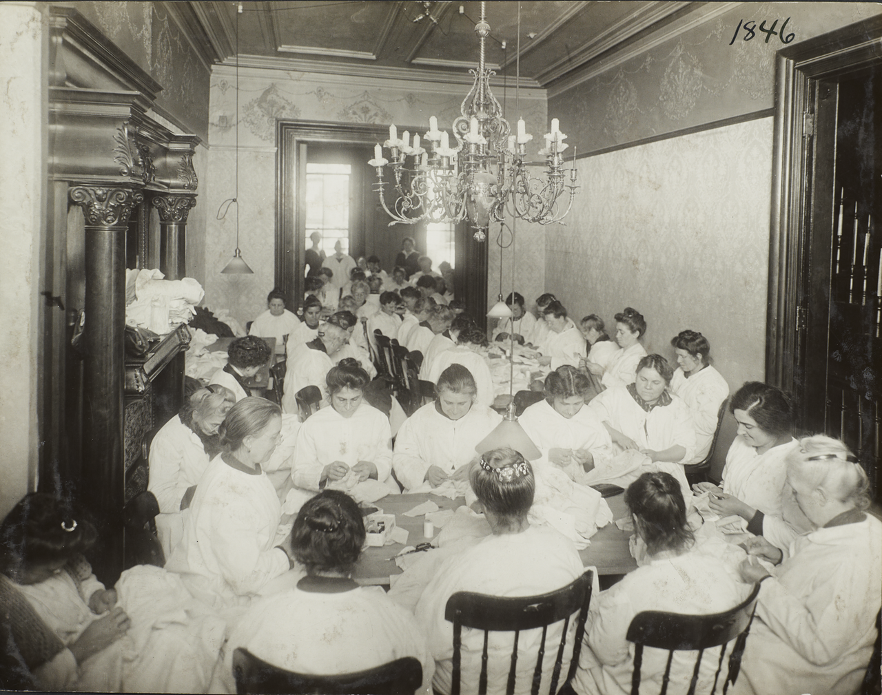 Женская мастерская. 1917