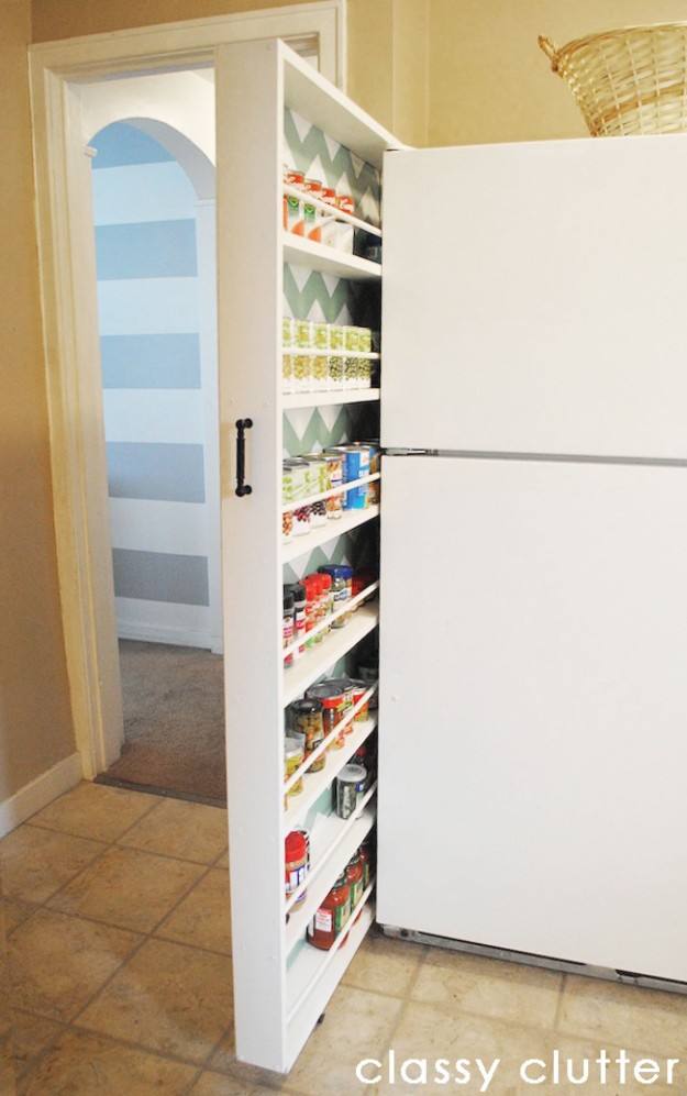 Выдвижная кладовка за холодильником