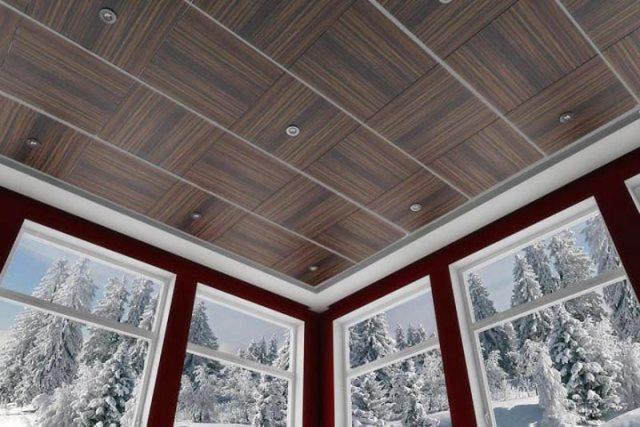 С помощью МДФ-панелей можно легко создать красивую потолочную поверхность 