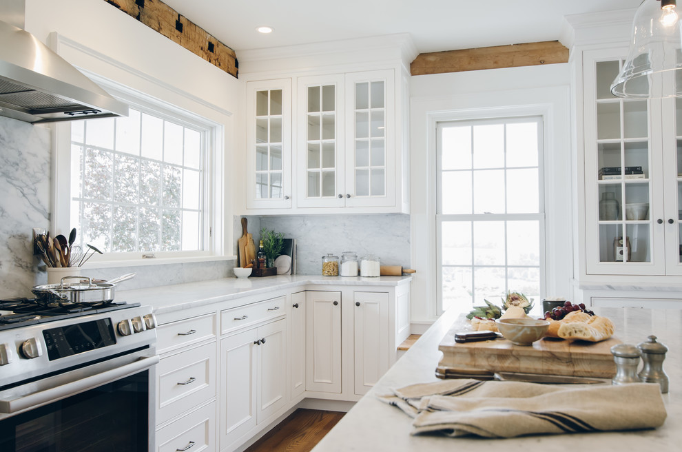 Как правильно организовать кухню: белый кухонный гарнитур