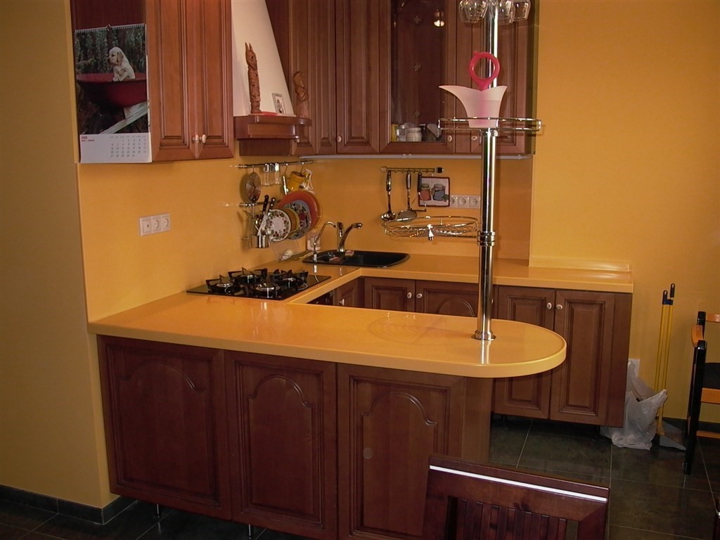 Кухня в студию с барной стойокой на заказ в СПБ.