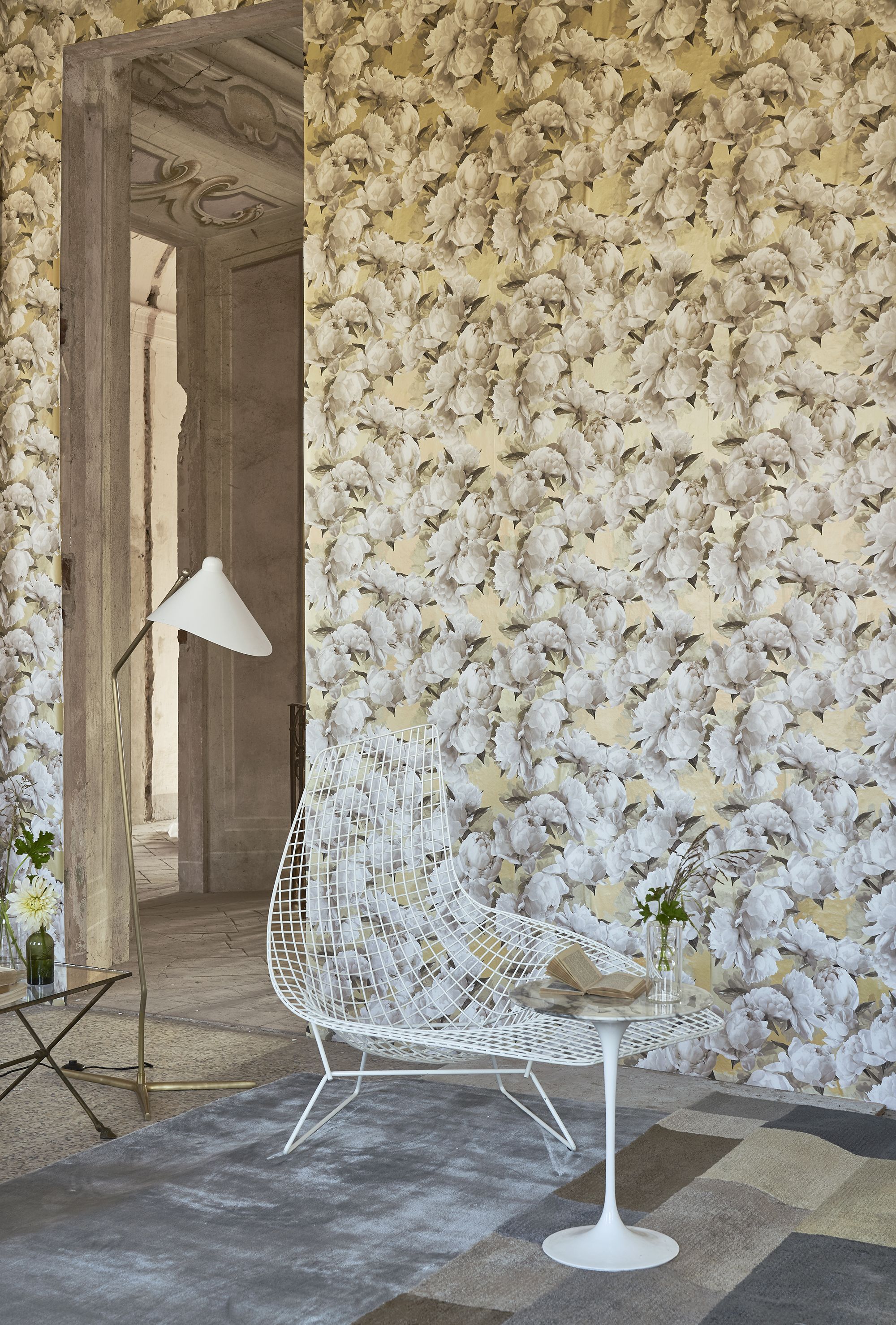 Обои Peonia Gold, коллекция Foscari, Designers Guild