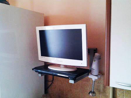 Полки на стену под телевизор: как расположить, из чего сделать своими руками, инструкция, материалы, фото, видео