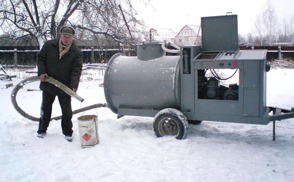 Установка сочетает в себе умения бетонщика, технолога, химика.