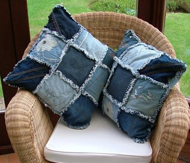 Подушки из джинсов