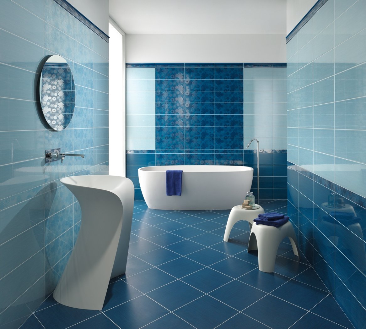 Аксессуары для голубой ванной комнаты
