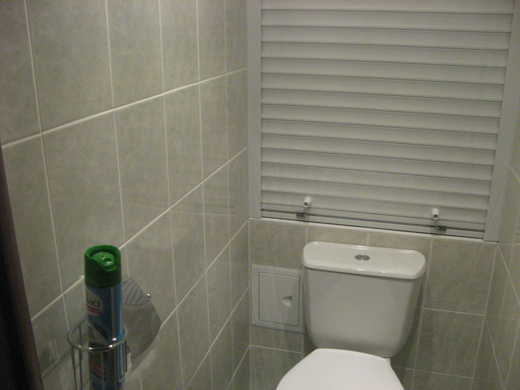 Ремонт туалета в квартире своими руками фото дизайн недорогой