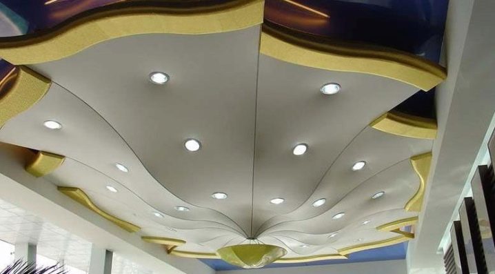 Натяжные потолки с эффектом 3D в интерьере