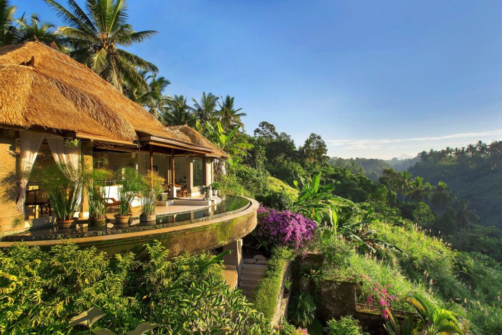 Отель на Бали с панорамным бассейном фотография