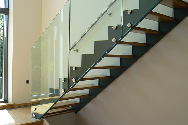 Современный дизайн лестниц и поручней