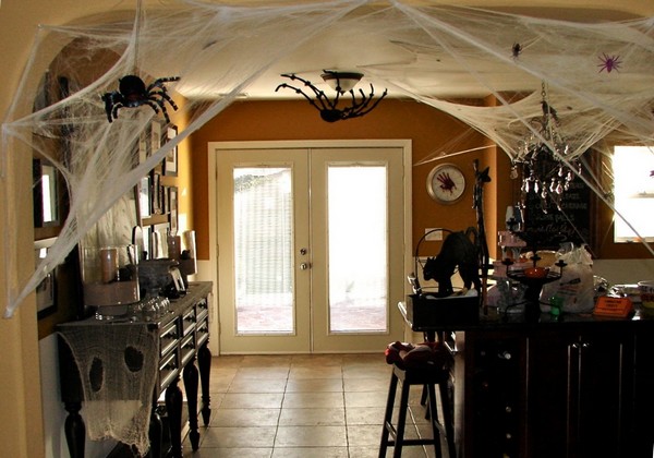Интерьер дома к Хэллоуину фото